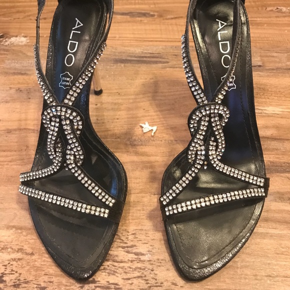 HP Flofifi Heels - Worn Once - Look New!! - Picture 5 of 6